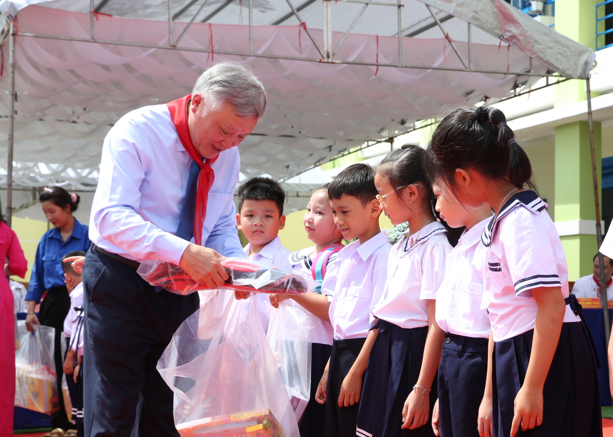 Khánh Hòa có Trường tiểu học mới mang tên Anh hùng Lực lượng vũ trang Nguyễn Lựu- Ảnh 12. Khánh Hòa có Trường tiểu học mới mang tên Anh hùng Lực lượng vũ trang Nguyễn Lựu- Ảnh 12.
