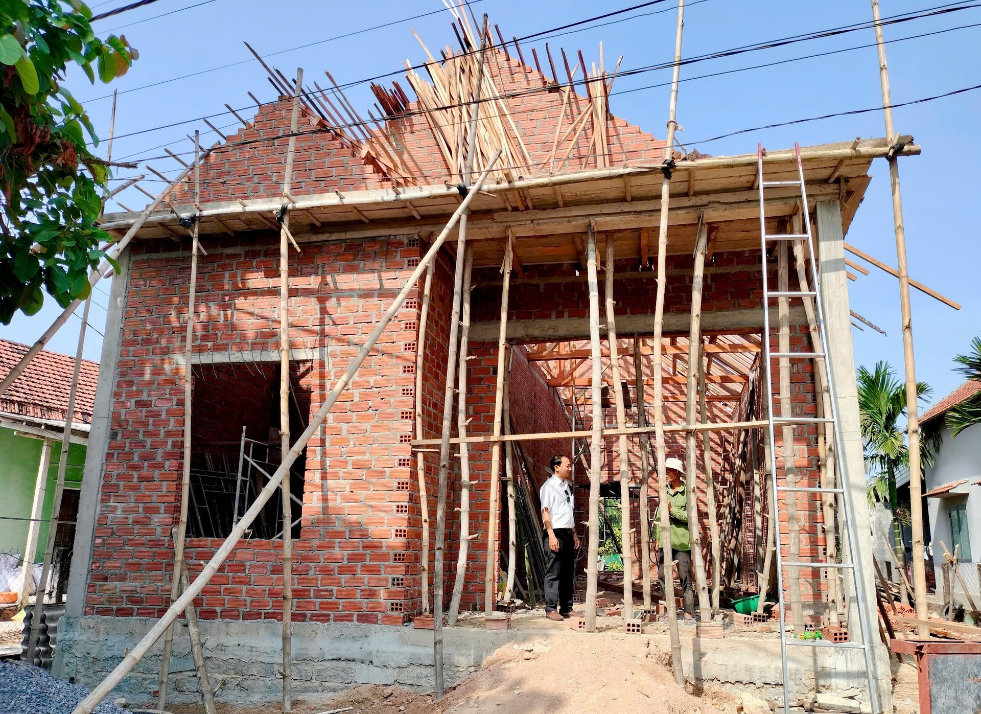 Sức mạnh đồng lòng: Cả nước ‘về đích’ trước hạn trong hành trình xóa nhà tạm- Ảnh 3. Sức mạnh đồng lòng: Cả nước ‘về đích’ trước hạn trong hành trình xóa nhà tạm- Ảnh 3.