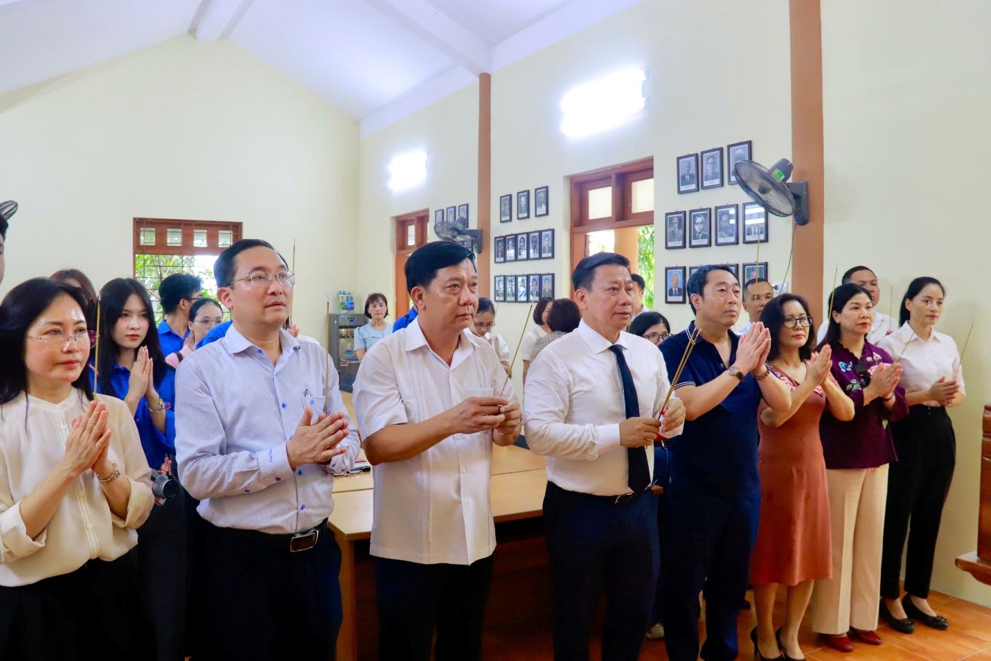 Về nguồn, trao tặng nhà tình nghĩa tại tỉnh Tuyên Quang - Ảnh 1.
