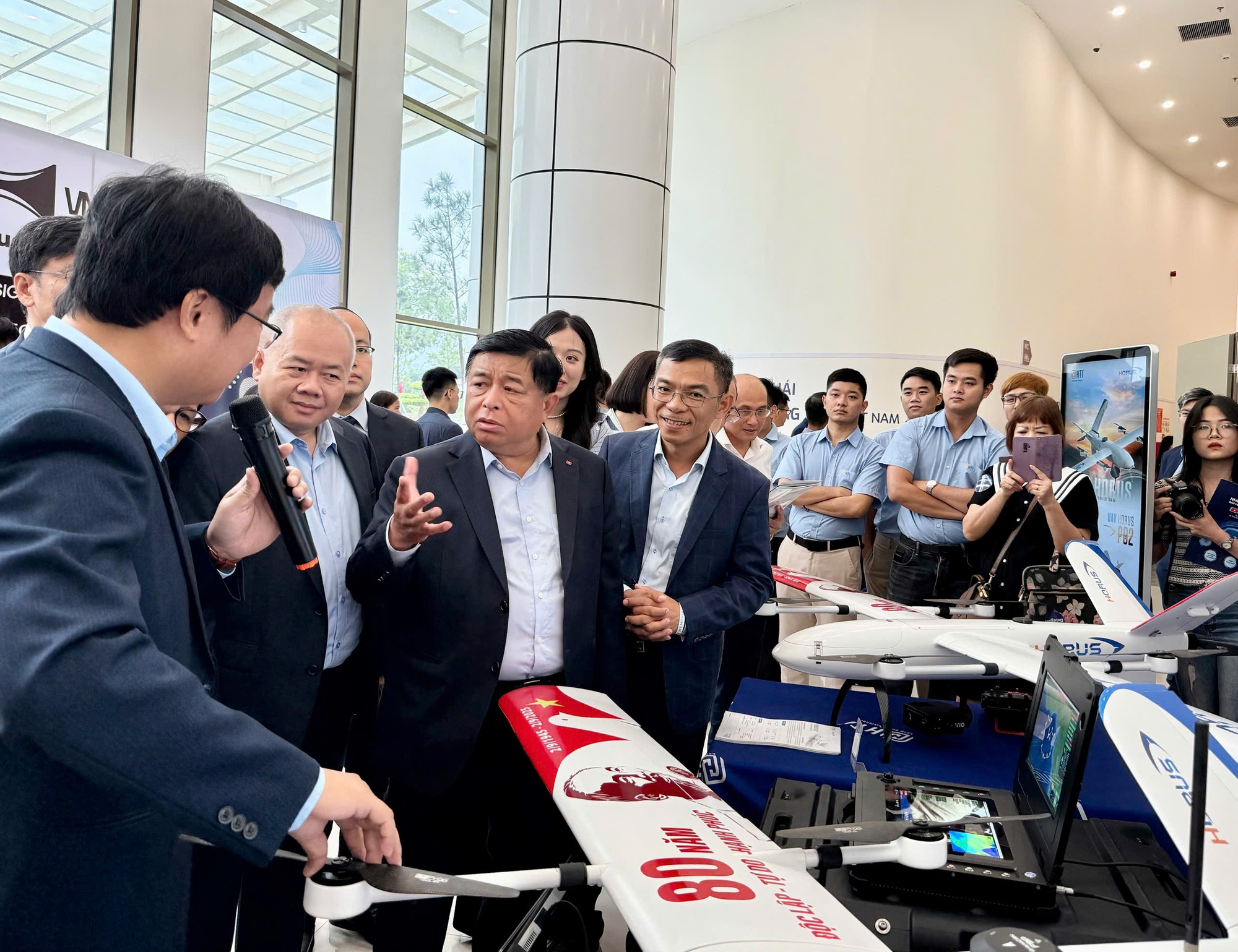 Công bố thành lập 3 mạng lưới đổi mới sáng tạo và chuyên gia ngành công nghệ chiến lược- Ảnh 1.