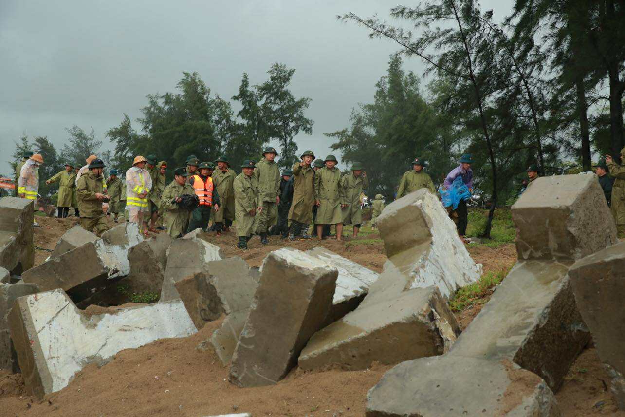 'Thời gian vàng' để triển khai các biện pháp ứng phó bão số 5- Ảnh 4. 'Thời gian vàng' để triển khai các biện pháp ứng phó bão số 5- Ảnh 4.