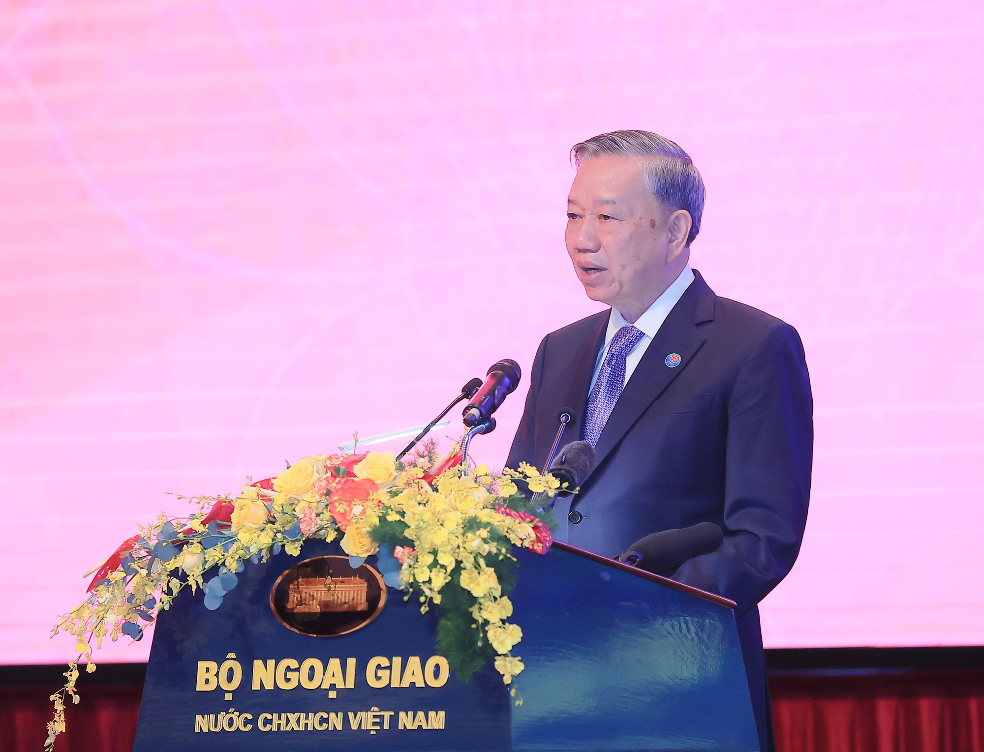 Tổng Bí thư Tô Lâm: Ngoại giao thắp sáng niềm tin về một thế giới hòa bình, hợp tác và phát triển- Ảnh 5.