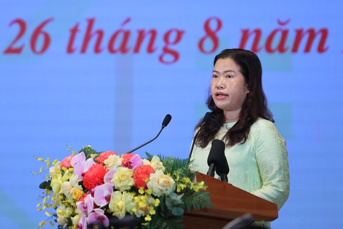 TỔNG THUẬT: Hội nghị tổng kết chương trình và phong trào thi đua xóa nhà tạm, nhà dột nát- Ảnh 13. TỔNG THUẬT: Hội nghị tổng kết chương trình và phong trào thi đua xóa nhà tạm, nhà dột nát- Ảnh 13.