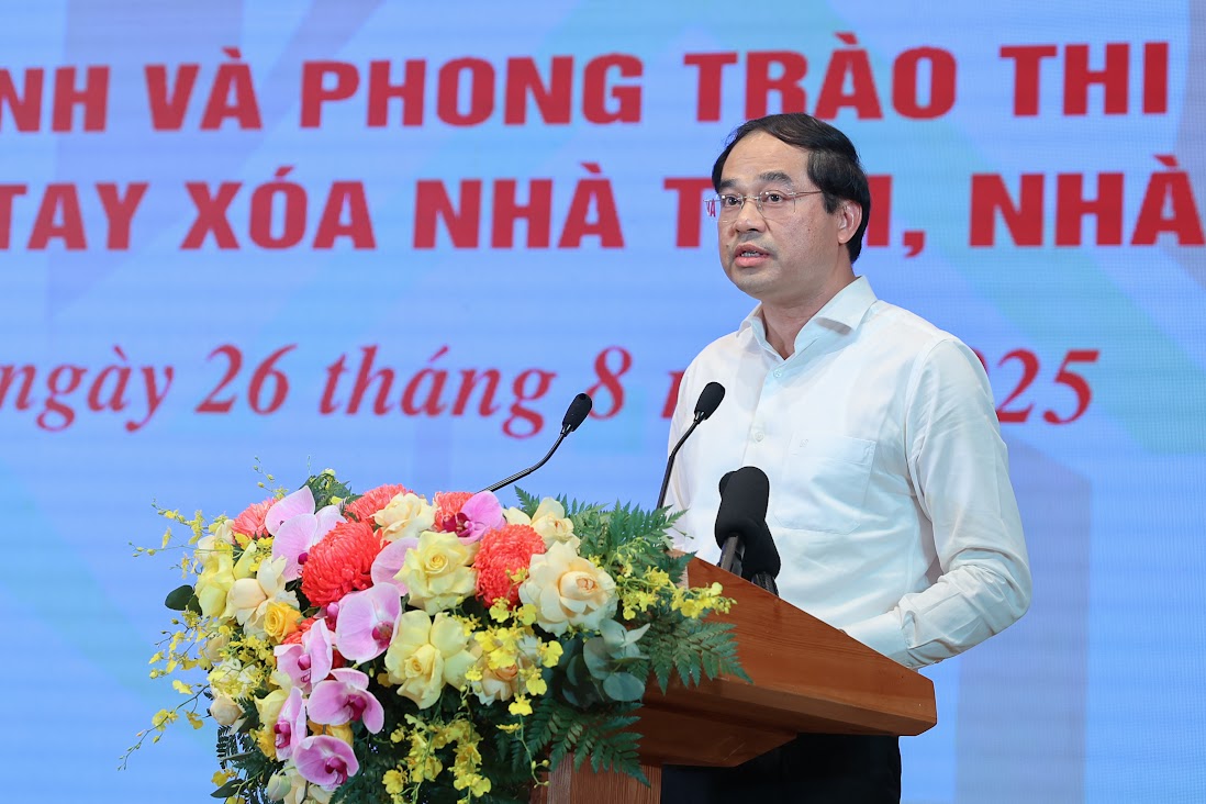 TỔNG THUẬT: Hội nghị tổng kết chương trình và phong trào thi đua xóa nhà tạm, nhà dột nát- Ảnh 9. TỔNG THUẬT: Hội nghị tổng kết chương trình và phong trào thi đua xóa nhà tạm, nhà dột nát- Ảnh 9.