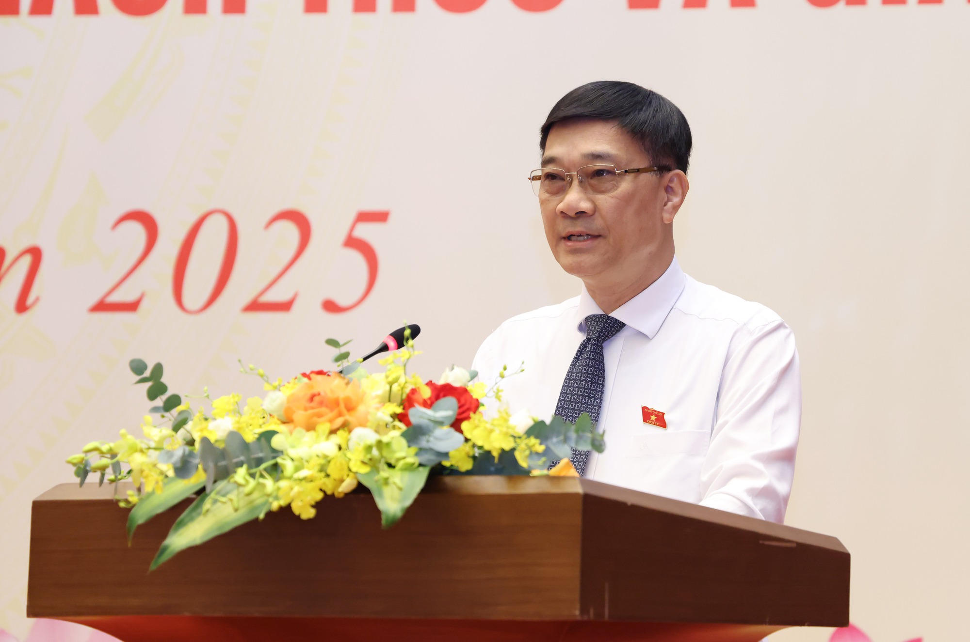 Phó Thủ tướng Lê Thành Long: Chính sách giáo dục vùng đồng bào dân tộc thiểu số, miền núi tương đối toàn diện- Ảnh 2. Phó Thủ tướng Lê Thành Long: Chính sách giáo dục vùng đồng bào dân tộc thiểu số, miền núi tương đối toàn diện- Ảnh 2.