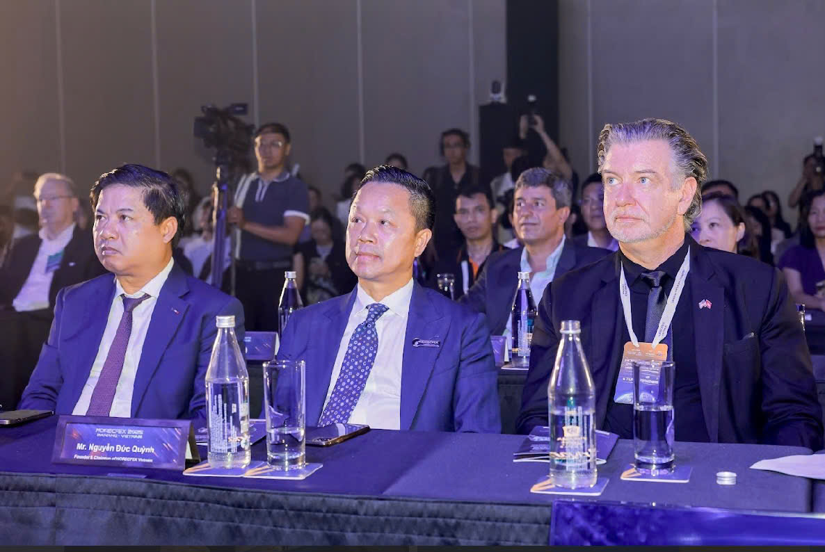 Bứt phá ngành du lịch, dịch vụ bằng công nghệ và đổi mới sáng tạo- Ảnh 2. Bứt phá ngành du lịch, dịch vụ bằng công nghệ và đổi mới sáng tạo- Ảnh 2.