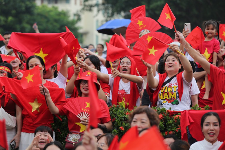 Hà Nội không còn mưa, thời tiết mát mẻ đến sáng 28/8- Ảnh 1. Hà Nội không còn mưa, thời tiết mát mẻ đến sáng 28/8- Ảnh 1.
