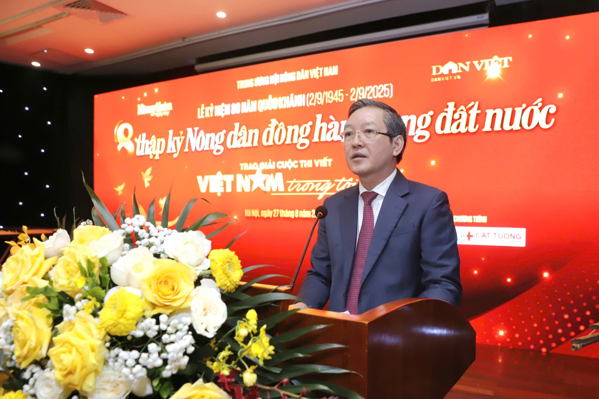 Nông dân đồng hành 80 năm cùng đất nước- Ảnh 1. Nông dân đồng hành 80 năm cùng đất nước- Ảnh 1.
