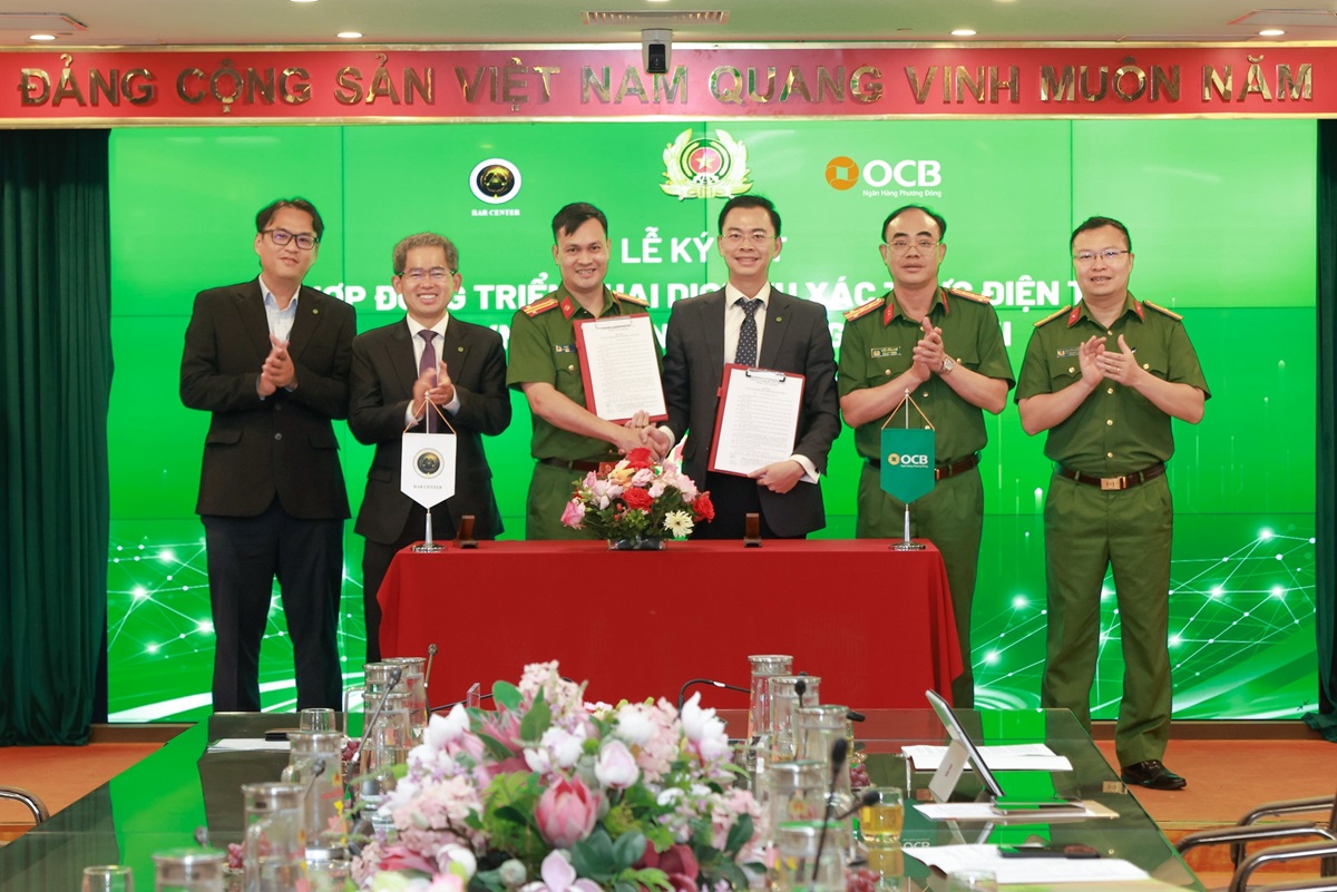 OCB triển khai dịch vụ xác thực điện tử qua VNeID trên ứng dụng OCB OMNI- Ảnh 1. OCB triển khai dịch vụ xác thực điện tử qua VNeID trên ứng dụng OCB OMNI- Ảnh 1.