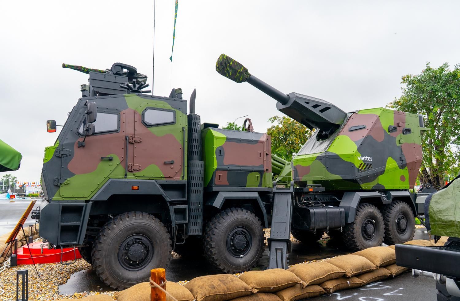Nhiều khí tài công nghệ cao được Viettel trình diễn tại Triển lãm '80 năm hành trình Độc lập – Tự do – Hạnh phúc'- Ảnh 2. Nhiều khí tài công nghệ cao được Viettel trình diễn tại Triển lãm '80 năm hành trình Độc lập – Tự do – Hạnh phúc'- Ảnh 2.