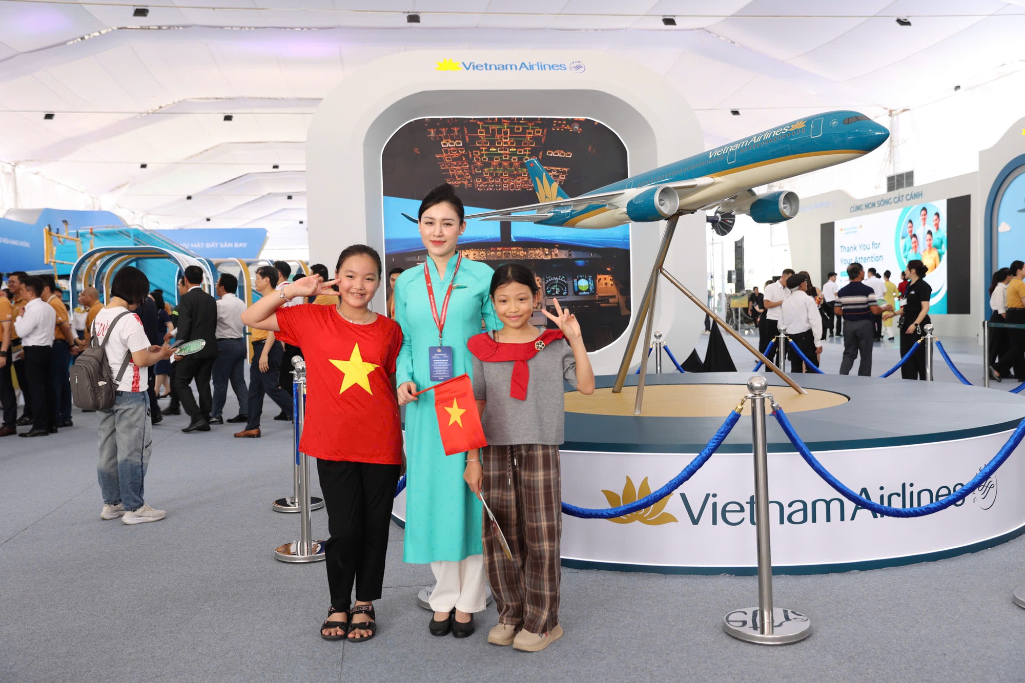 Dấu ấn Vietnam Airlines tại Triển lãm Thành tựu đất nước- Ảnh 6. Dấu ấn Vietnam Airlines tại Triển lãm Thành tựu đất nước- Ảnh 6.