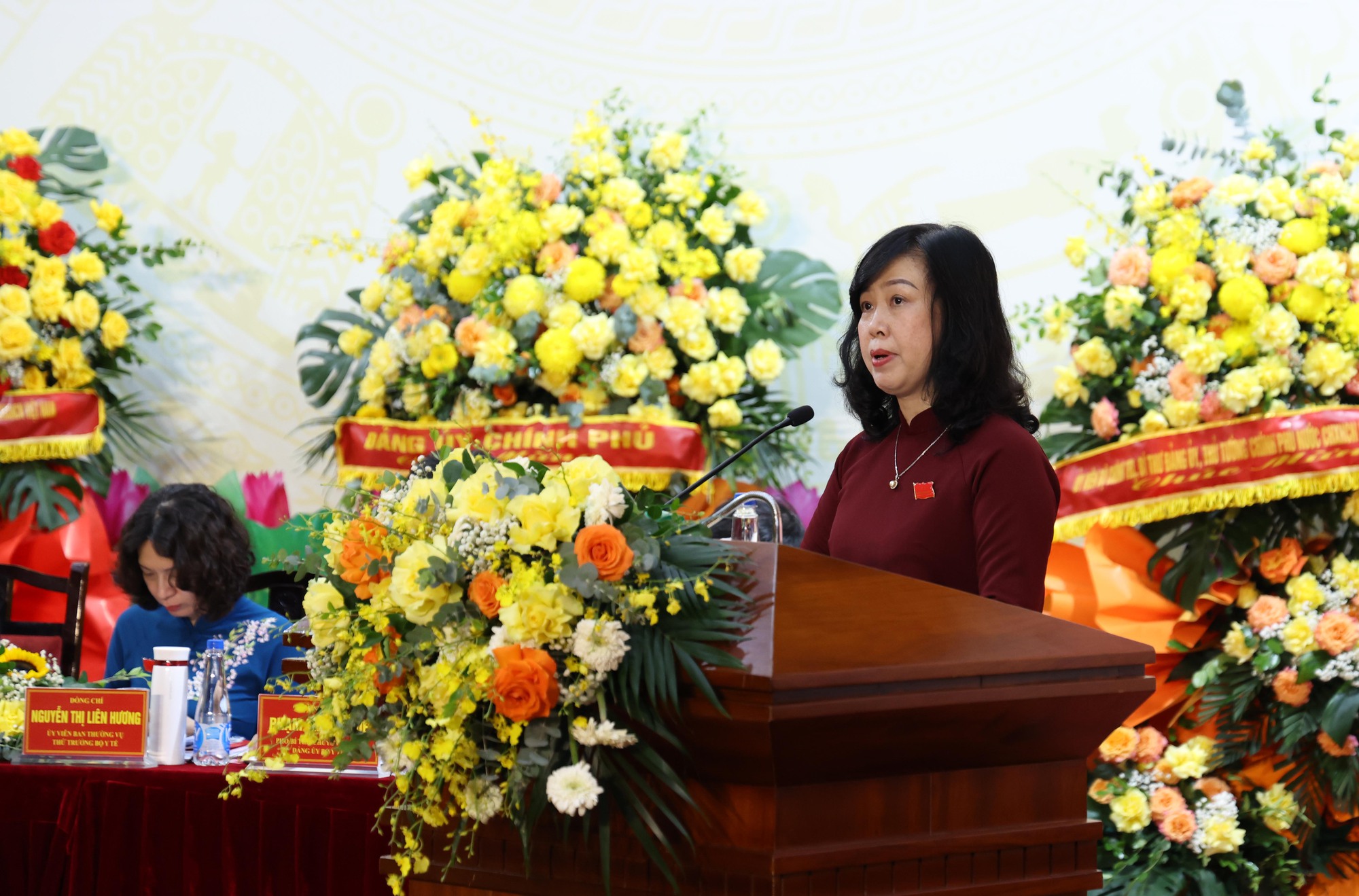 Phó Thủ tướng Lê Thành Long: Bộ Y tế cần tiếp tục đoàn kết, chủ động, bản lĩnh, đổi mới mạnh mẽ hơn nữa- Ảnh 4. Phó Thủ tướng Lê Thành Long: Bộ Y tế cần tiếp tục đoàn kết, chủ động, bản lĩnh, đổi mới mạnh mẽ hơn nữa- Ảnh 4.