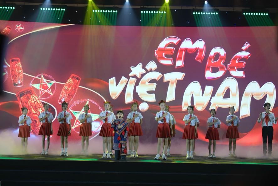 Thủ tướng: Triển lãm 80 năm tôn vinh lịch sử vẻ vang, lan tỏa lòng yêu nước, niềm tự hào, khát vọng vươn mình của dân tộc- Ảnh 11. Thủ tướng: Triển lãm 80 năm tôn vinh lịch sử vẻ vang, lan tỏa lòng yêu nước, niềm tự hào, khát vọng vươn mình của dân tộc- Ảnh 11.