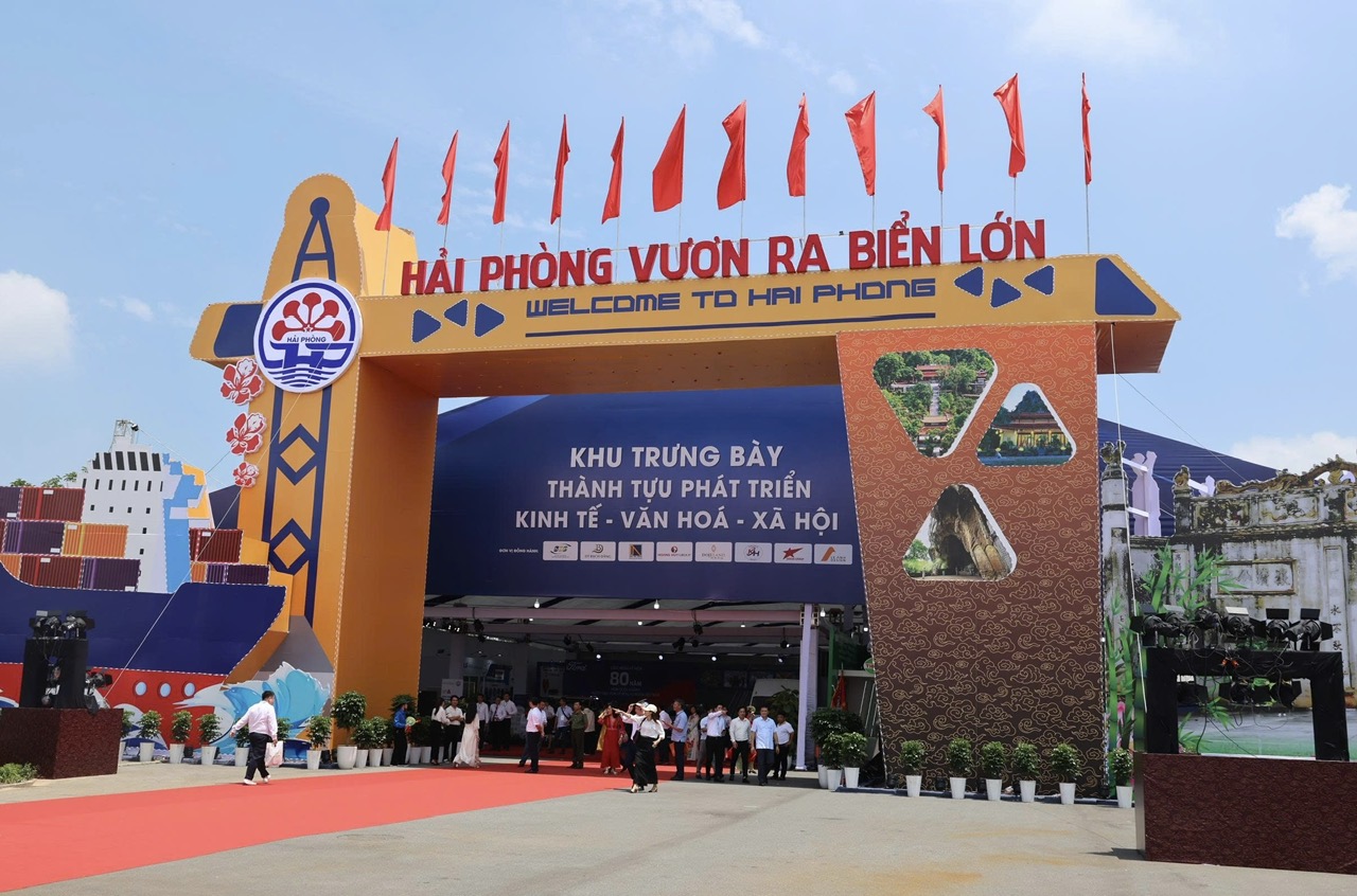 Triển lãm Thành tựu đất nước thu hút đông đảo người dân đến tham quan- Ảnh 17. Triển lãm Thành tựu đất nước thu hút đông đảo người dân đến tham quan- Ảnh 17.