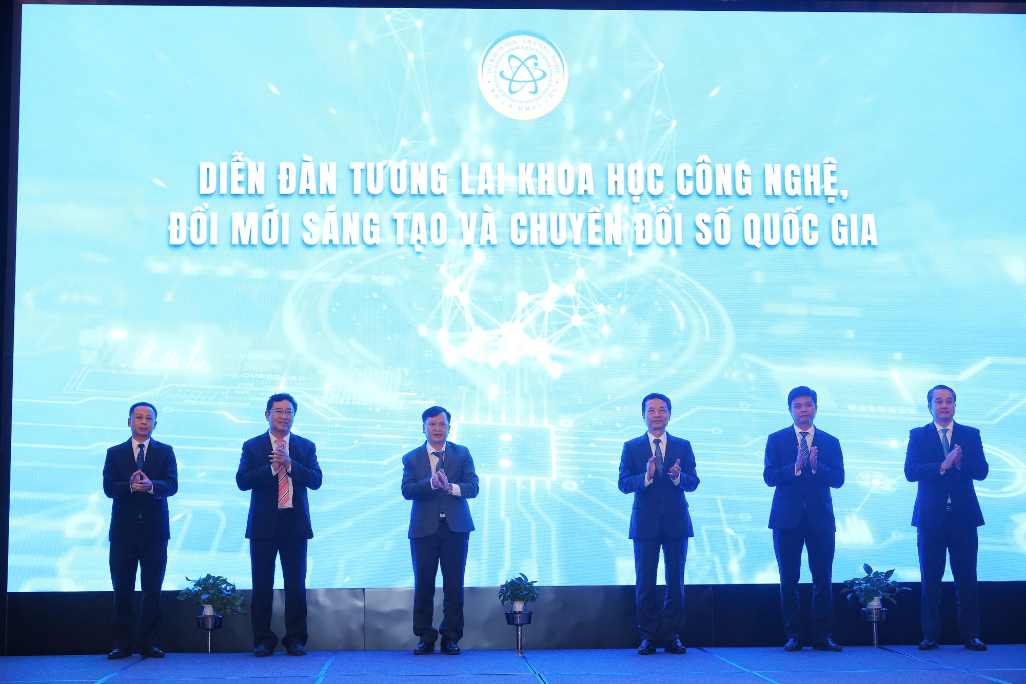 Bộ KH&CN công bố 5 sáng kiến kiến tạo tương lai số- Ảnh 1. Bộ KH&CN công bố 5 sáng kiến kiến tạo tương lai số- Ảnh 1.