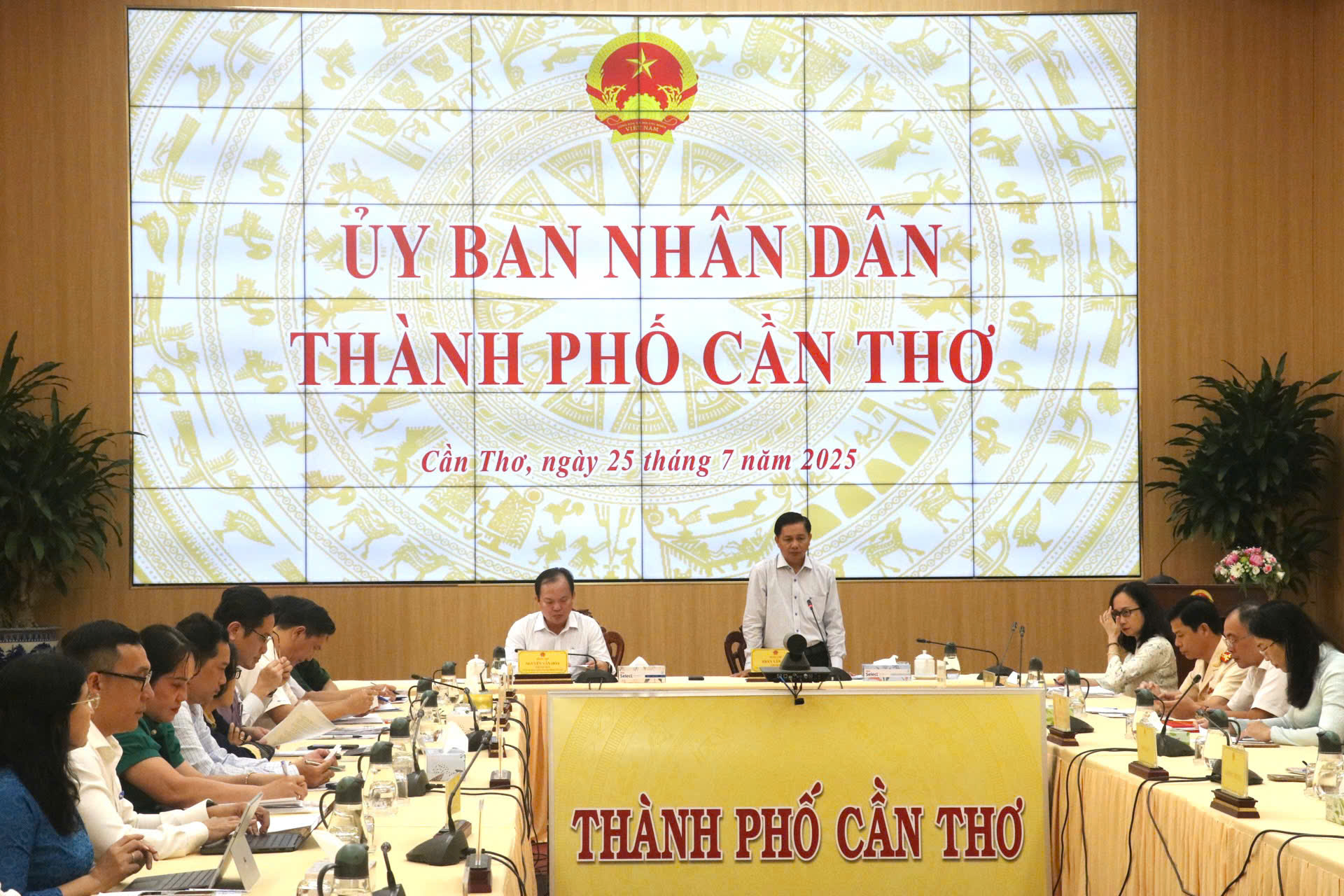 Cần Thơ hợp nhất – Một tháng vận hành thông suốt, dân tin tưởng, doanh nghiệp mừng- Ảnh 1. Cần Thơ hợp nhất – Một tháng vận hành thông suốt, dân tin tưởng, doanh nghiệp mừng- Ảnh 1.