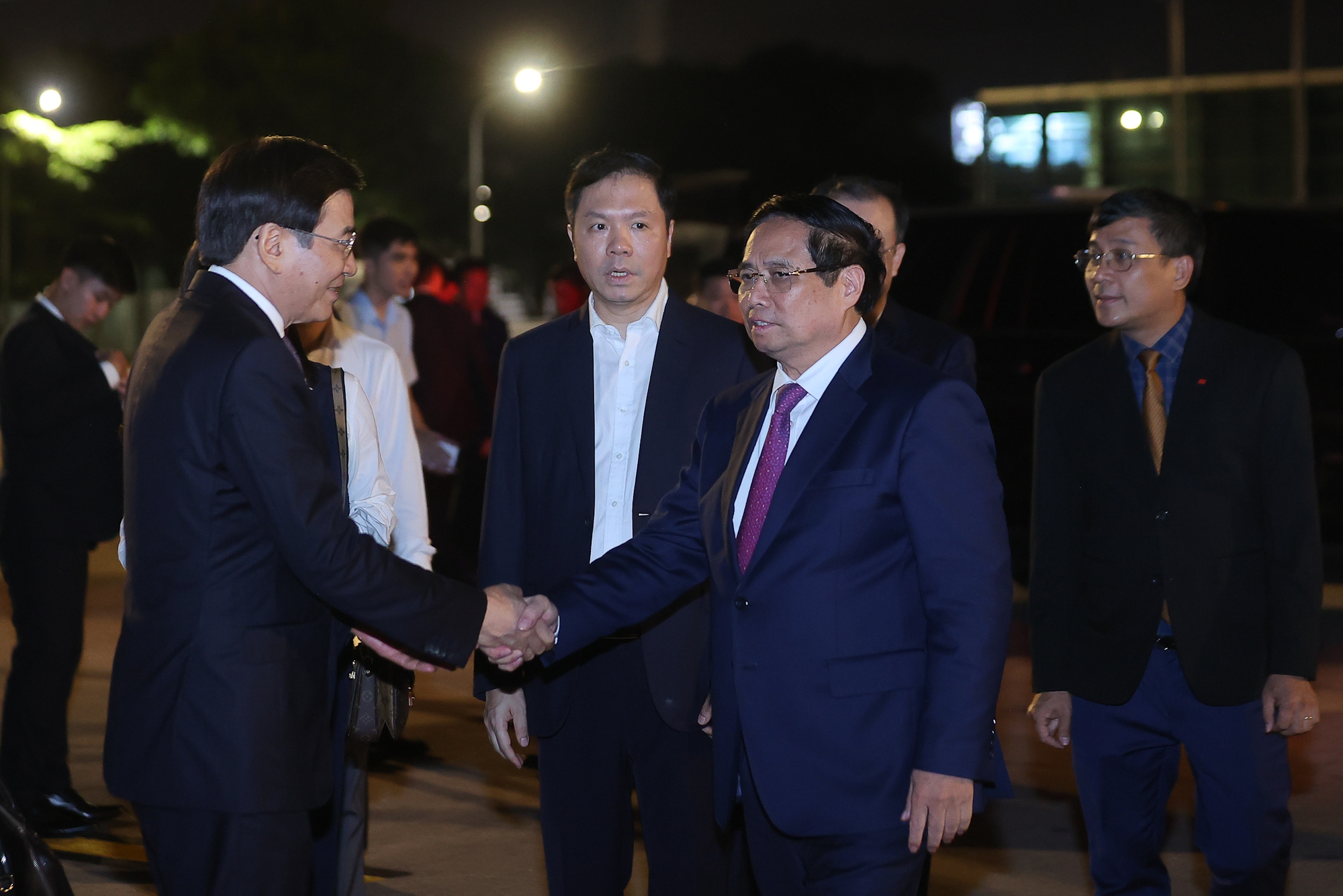 Thủ tướng lên đường dự Hội nghị Thượng đỉnh Tổ chức Hợp tác Thượng Hải và làm việc tại Trung Quốc- Ảnh 2. Thủ tướng lên đường dự Hội nghị Thượng đỉnh Tổ chức Hợp tác Thượng Hải và làm việc tại Trung Quốc- Ảnh 2.