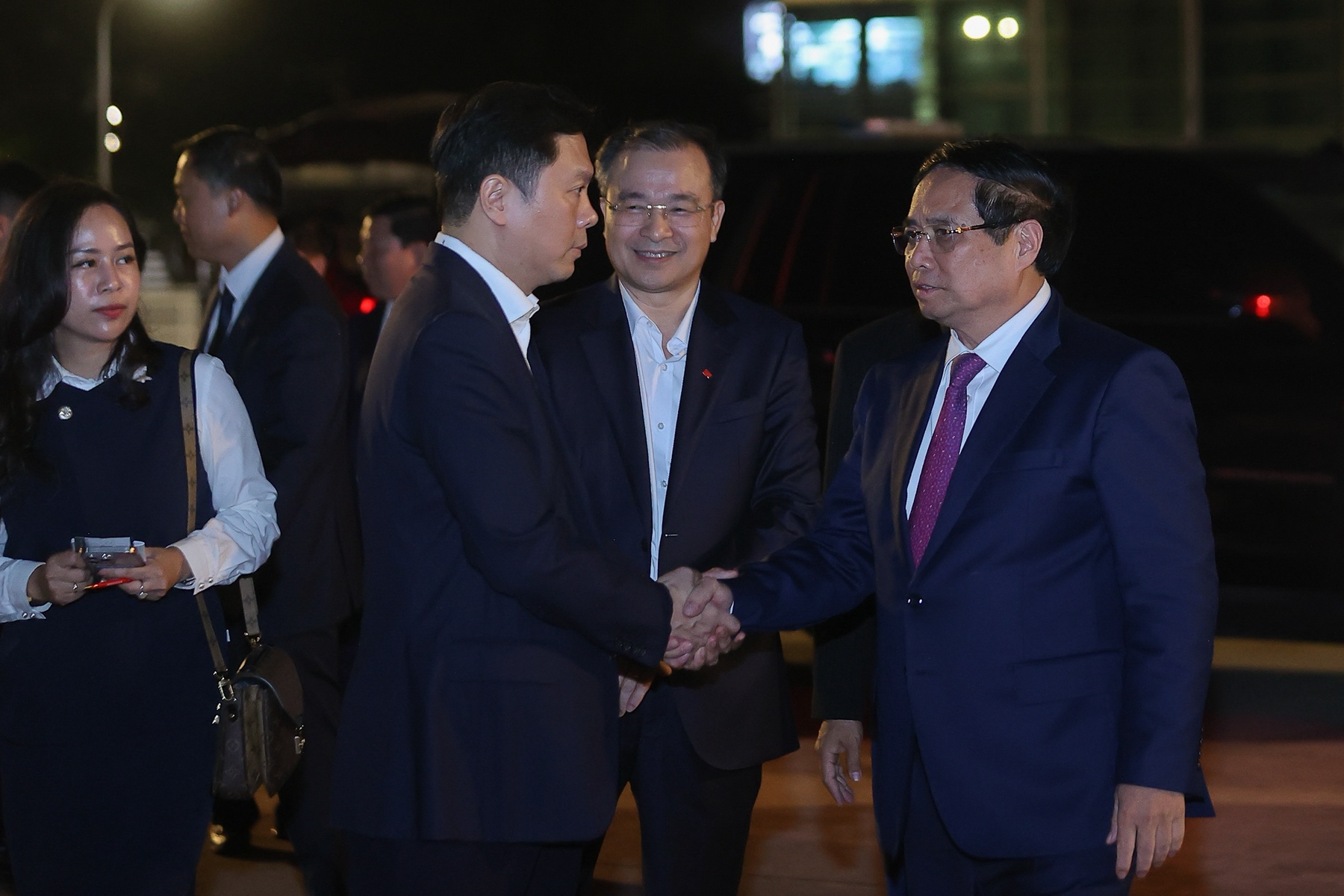 Thủ tướng lên đường dự Hội nghị Thượng đỉnh Tổ chức Hợp tác Thượng Hải và làm việc tại Trung Quốc- Ảnh 3. Thủ tướng lên đường dự Hội nghị Thượng đỉnh Tổ chức Hợp tác Thượng Hải và làm việc tại Trung Quốc- Ảnh 3.