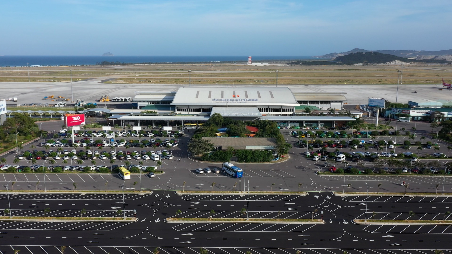 Sớm vượt quy hoạch, Sân bay Cam Ranh được đề xuất tăng công suất gấp nhiều lần- Ảnh 1. Sớm vượt quy hoạch, Sân bay Cam Ranh được đề xuất tăng công suất gấp nhiều lần- Ảnh 1.