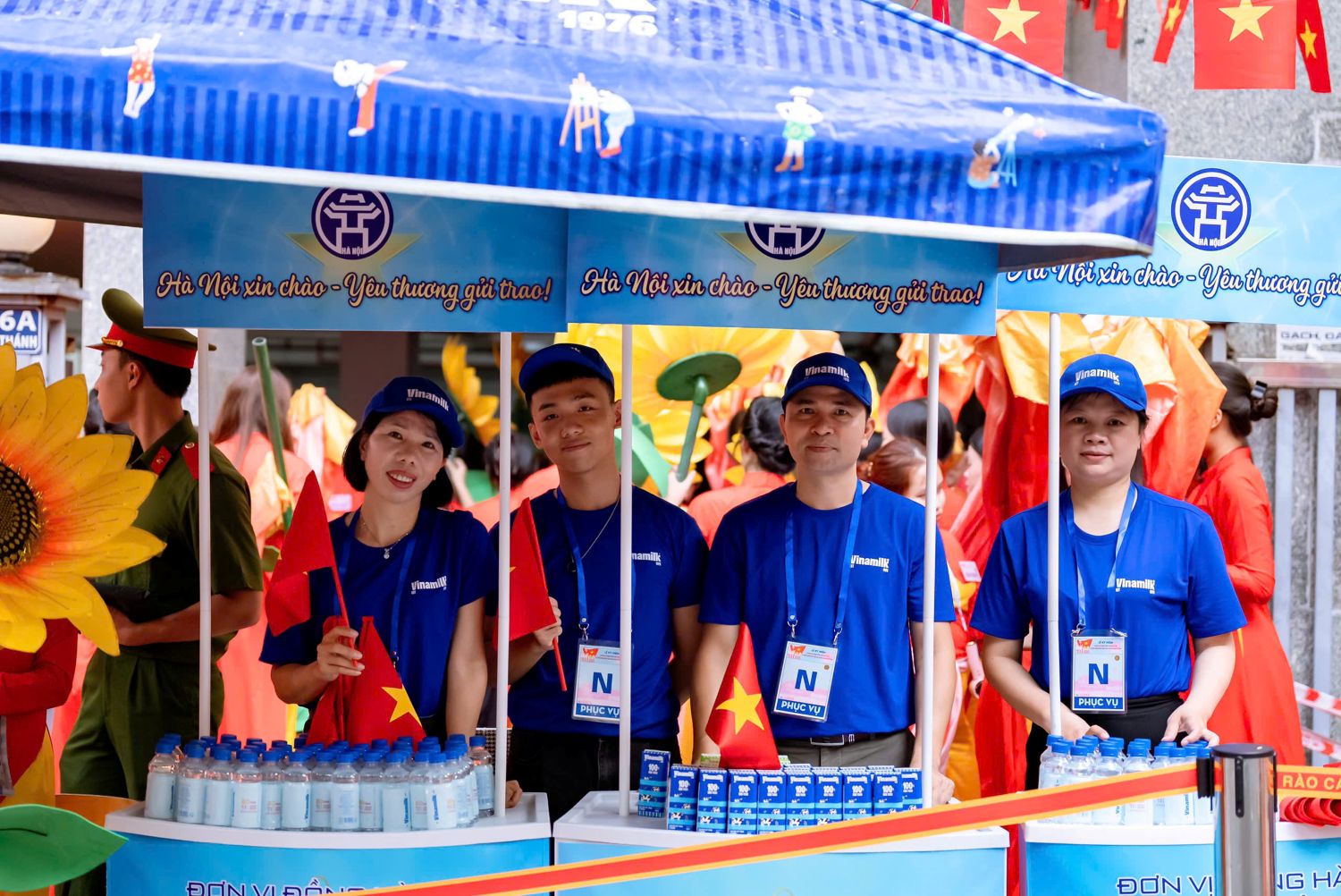 Gần 1 triệu sản phẩm của Vinamilk tiếp thêm dinh dưỡng cho các lực lượng, người dân trong đại lễ 80 năm Cách mạng tháng Tám và Quốc khánh 2/9- Ảnh 1.