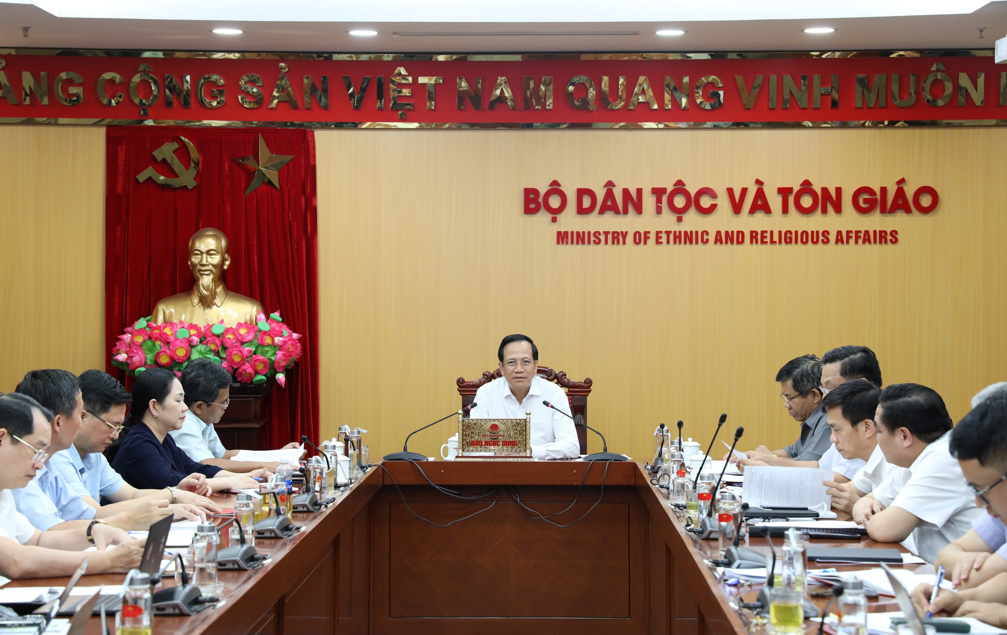 Cử cán bộ hỗ trợ công tác dân tộc, tôn giáo cho địa phương vận hành chính quyền 2 cấp- Ảnh 1. Cử cán bộ hỗ trợ công tác dân tộc, tôn giáo cho địa phương vận hành chính quyền 2 cấp- Ảnh 1.