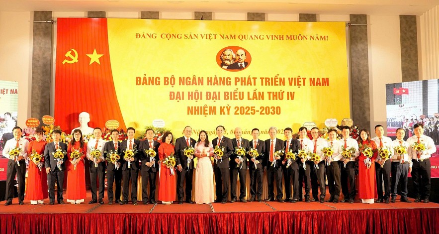 Ngân hàng Phát triển Việt Nam khẳng định vai trò định chế tài chính của Chính phủ- Ảnh 3. Ngân hàng Phát triển Việt Nam khẳng định vai trò định chế tài chính của Chính phủ- Ảnh 3.