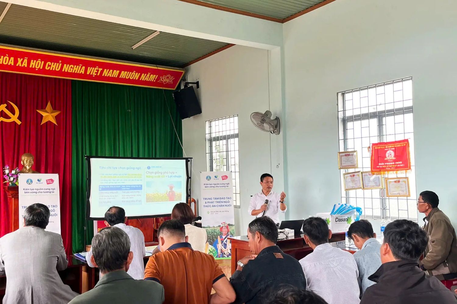 De Heus đồng hành cùng nông dân phát triển ngô tại các tỉnh Tây Nguyên- Ảnh 1.