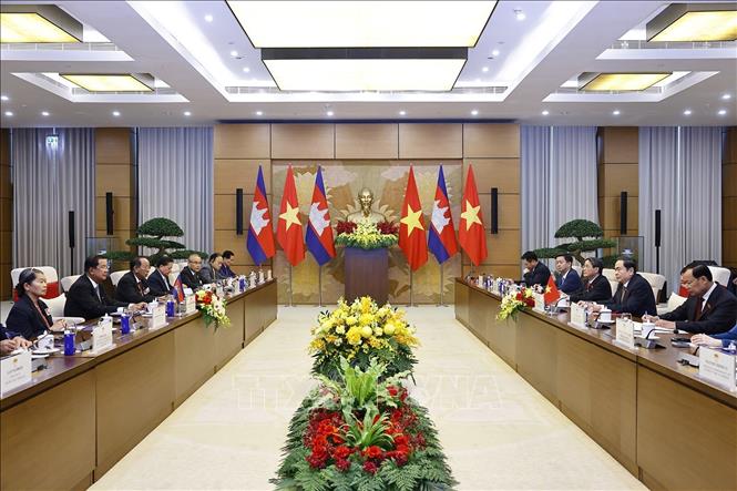Chủ tịch Quốc hội Trần Thanh Mẫn hội kiến Chủ tịch Đảng Nhân dân Campuchia, Chủ tịch Thượng viện Campuchia Hun Sen- Ảnh 3. Chủ tịch Quốc hội Trần Thanh Mẫn hội kiến Chủ tịch Đảng Nhân dân Campuchia, Chủ tịch Thượng viện Campuchia Hun Sen- Ảnh 3.