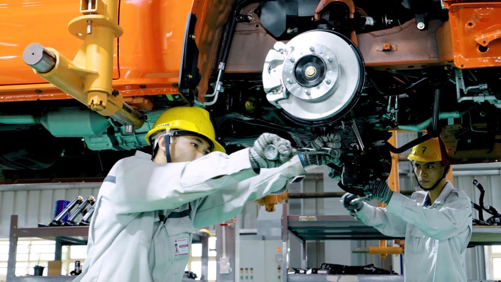 Phát triển công nghiệp ô tô Việt – Câu chuyện tự lực, tự cường từ Kim Long Motor Huế- Ảnh 11. Phát triển công nghiệp ô tô Việt – Câu chuyện tự lực, tự cường từ Kim Long Motor Huế- Ảnh 11.
