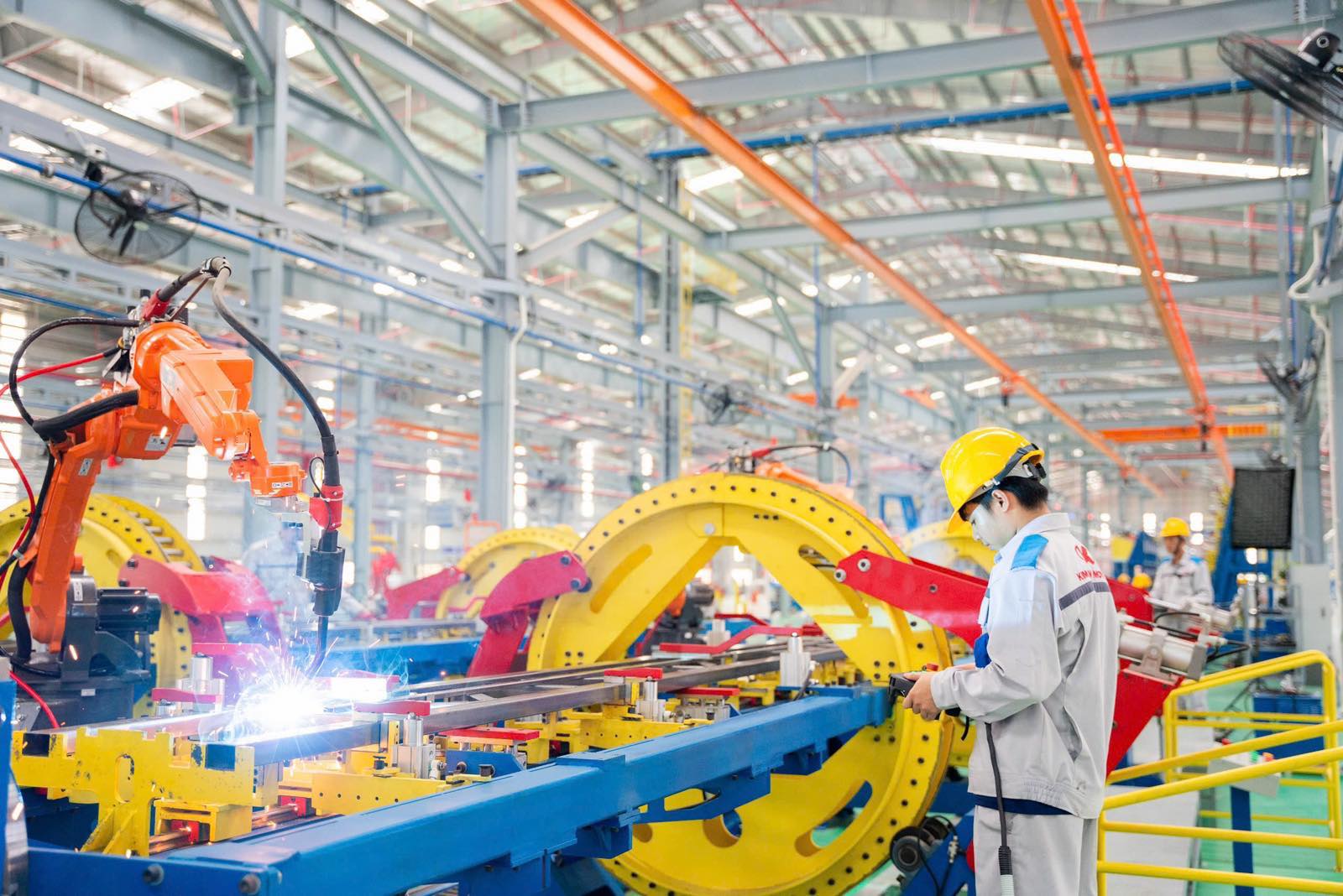 Phát triển công nghiệp ô tô Việt – Câu chuyện tự lực, tự cường từ Kim Long Motor Huế- Ảnh 1. Phát triển công nghiệp ô tô Việt – Câu chuyện tự lực, tự cường từ Kim Long Motor Huế- Ảnh 1.
