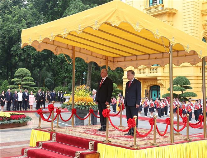 Lễ đón chính thức Bí thư thứ Nhất Đảng Cộng sản Cuba, Chủ tịch nước Cộng hòa Cuba- Ảnh 4. Lễ đón chính thức Bí thư thứ Nhất Đảng Cộng sản Cuba, Chủ tịch nước Cộng hòa Cuba- Ảnh 4.