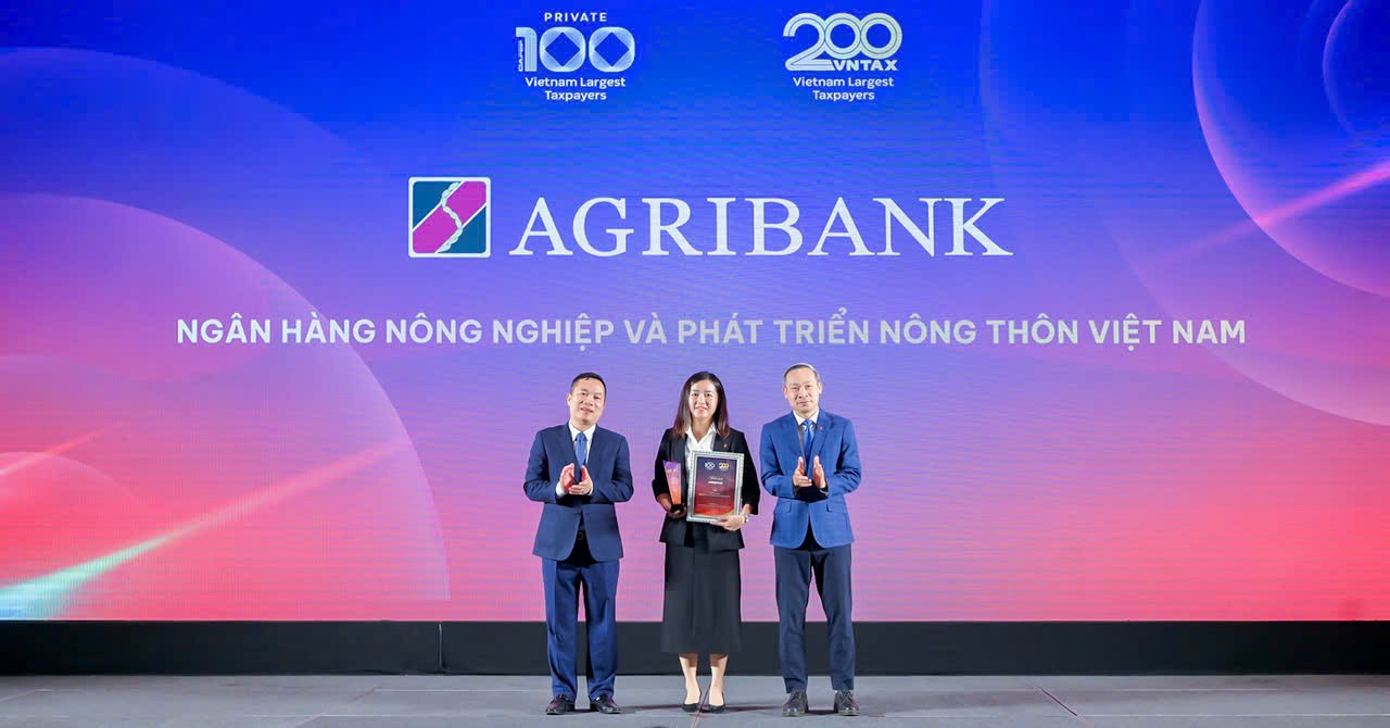 Khẳng định vai trò trụ cột, Agribank vào Top 20 doanh nghiệp nộp ngân sách hàng đầu- Ảnh 1.