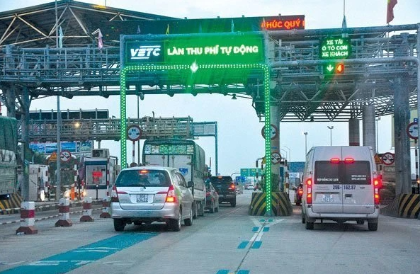 אגרת שימוש משוערת בכביש עבור מכוניות - תמונה 1. Dự kiến mức thu phí sử dụng đường bộ đối với xe ô tô- Ảnh 1.