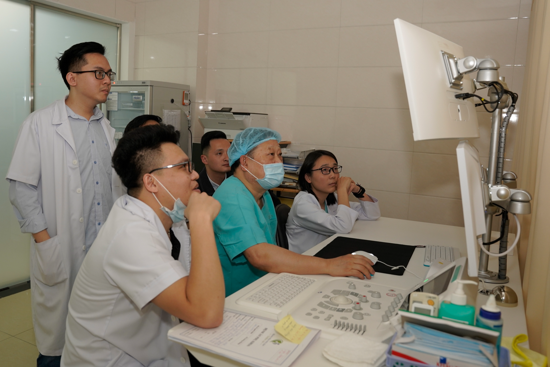 Thành tựu thay đổi diện mạo ngành sản phụ khoa: Tiêu diệt khối u không cần mổ- Ảnh 3.