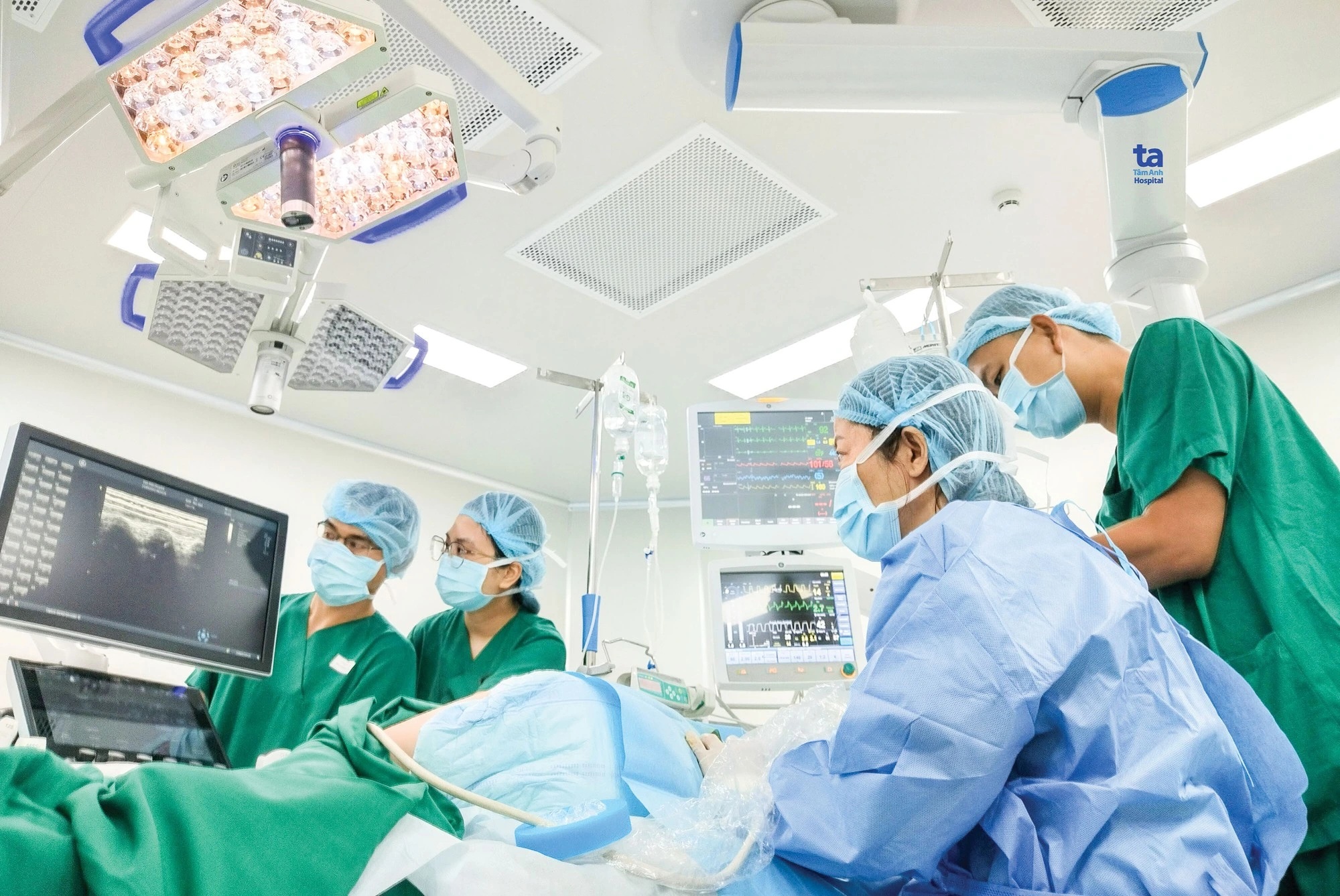 Nghị quyết 72: Đột phá chiến lược cho phát triển y tế tư nhân- Ảnh 1.