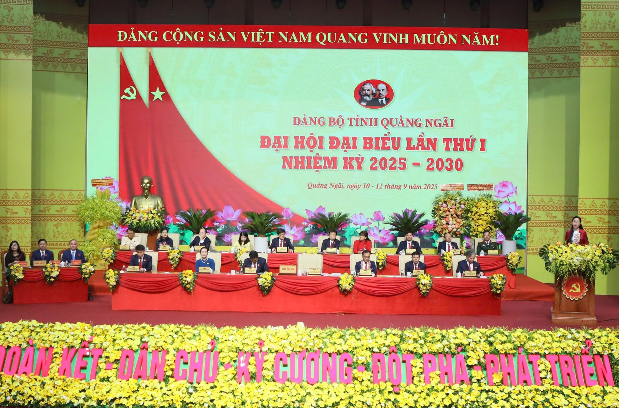 Quảng Ngãi quyết tâm đạt tăng trưởng hai con số, trở thành cực tăng trưởng miền Trung – Tây Nguyên- Ảnh 1.