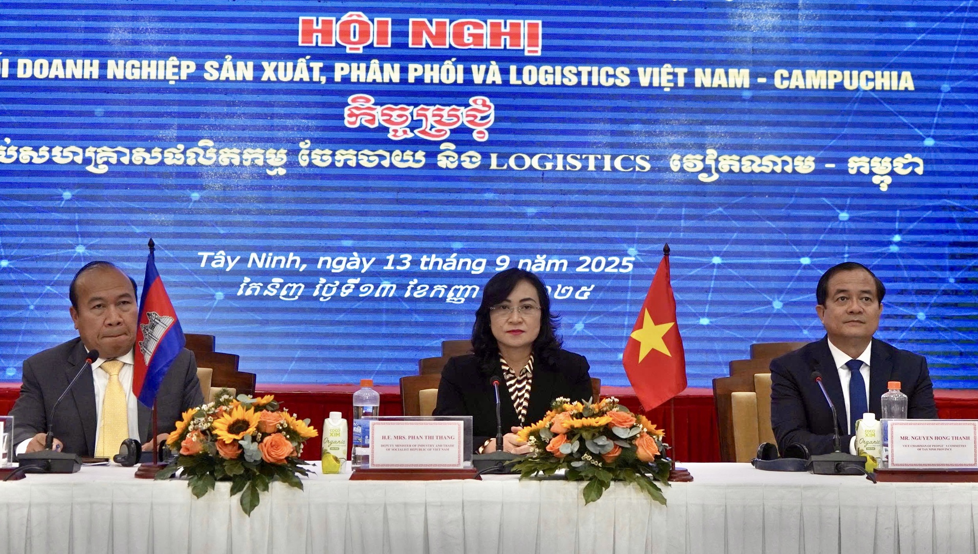 Kết nối doanh nghiệp sản xuất, phân phối và logistics Việt Nam-Campuchia- Ảnh 1.