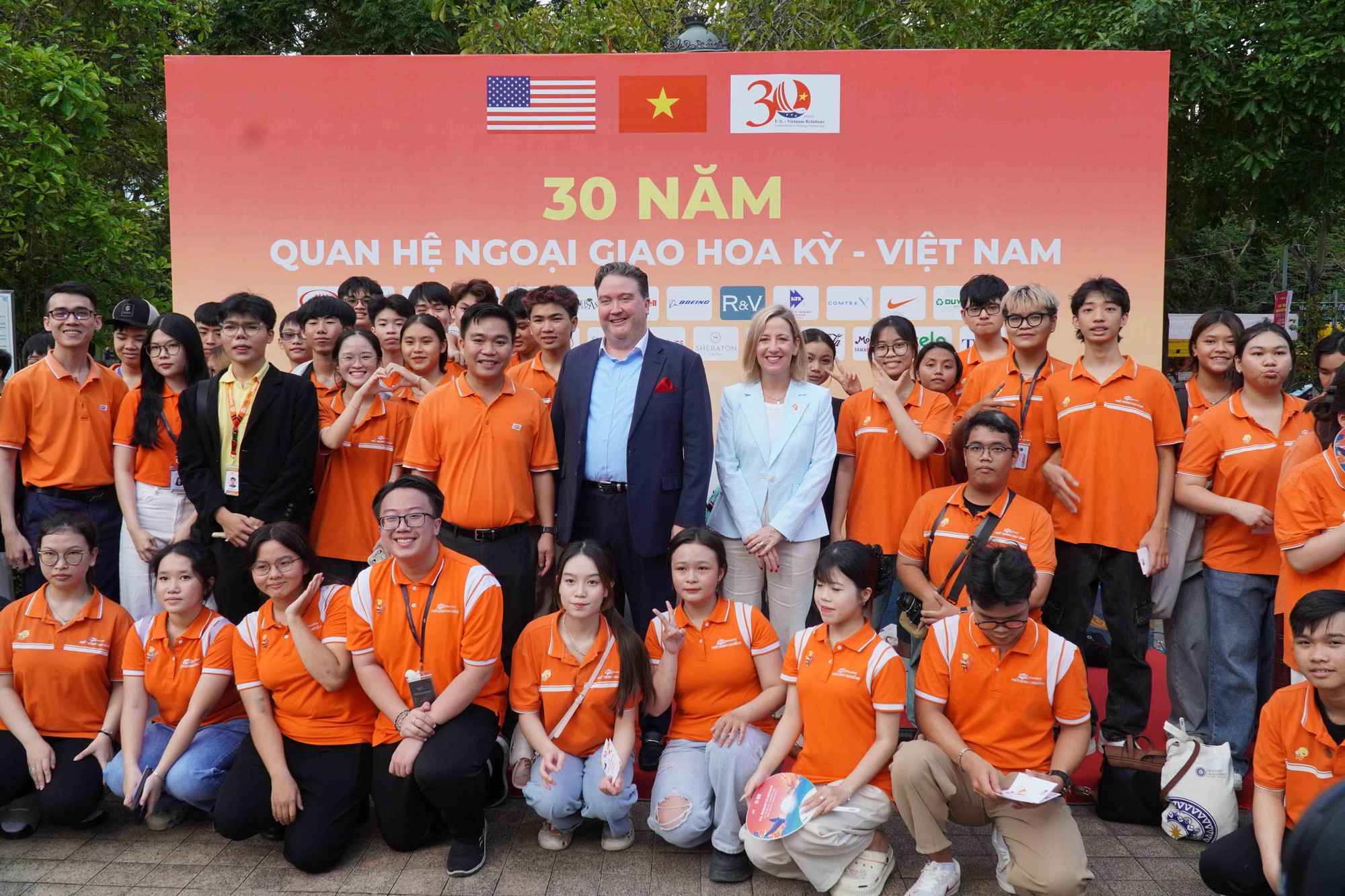 Giao lưu hữu nghị Việt Nam-Hoa Kỳ tại Cần Thơ- Ảnh 1. Giao lưu hữu nghị Việt Nam-Hoa Kỳ tại Cần Thơ- Ảnh 1.