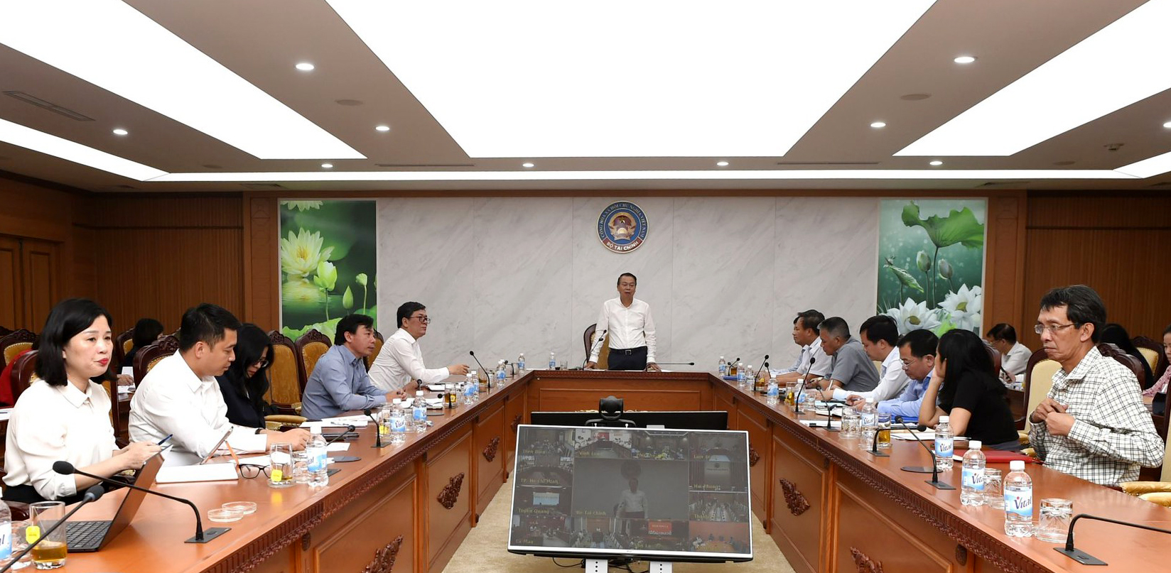 Gỡ vướng khó khăn về tài chính trong vận hành chính quyền hai cấp- Ảnh 1. Gỡ vướng khó khăn về tài chính trong vận hành chính quyền hai cấp- Ảnh 1.