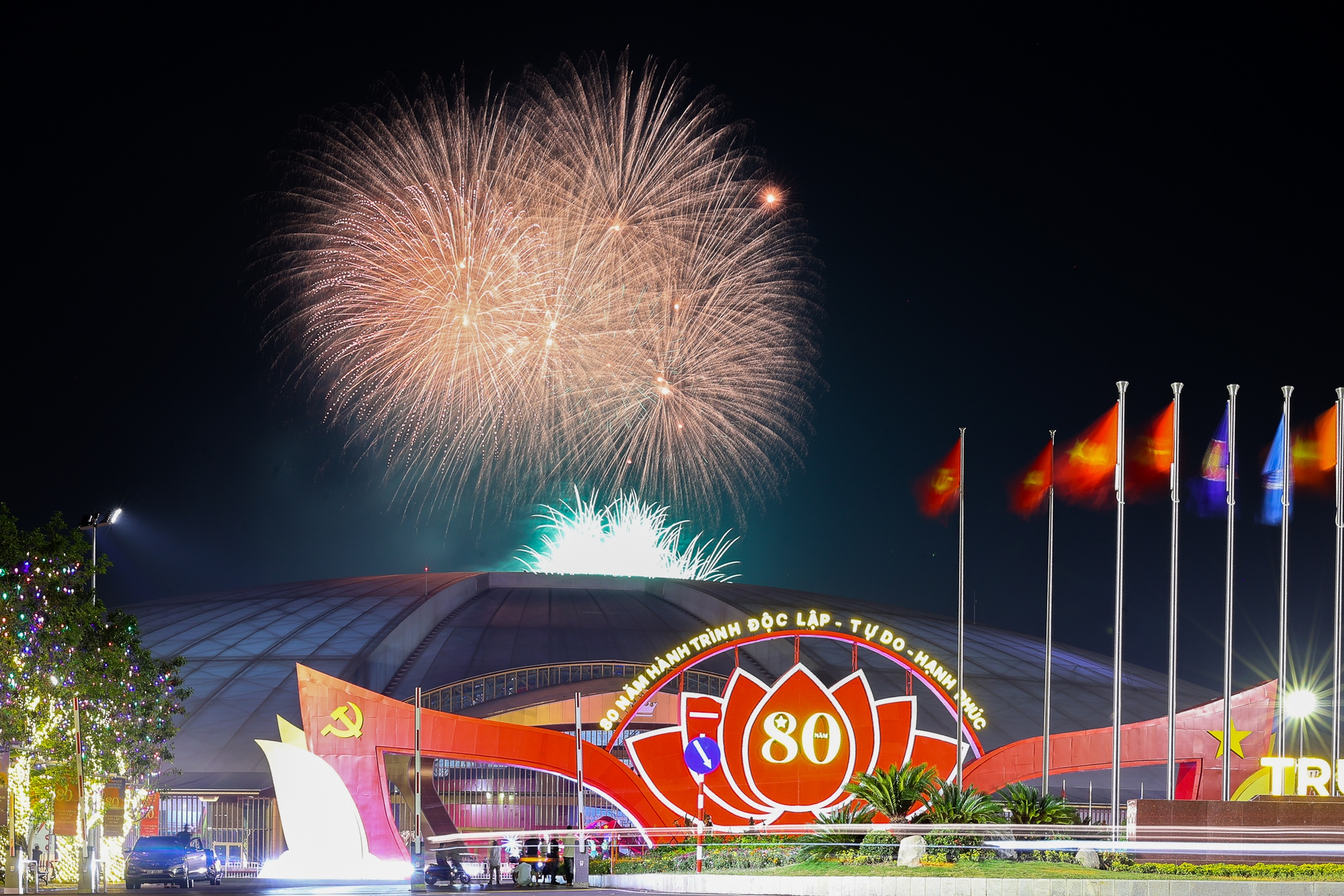 Thủ tướng: Triển lãm 80 năm đã thành công rực rỡ, vượt kỳ vọng- Ảnh 12.
