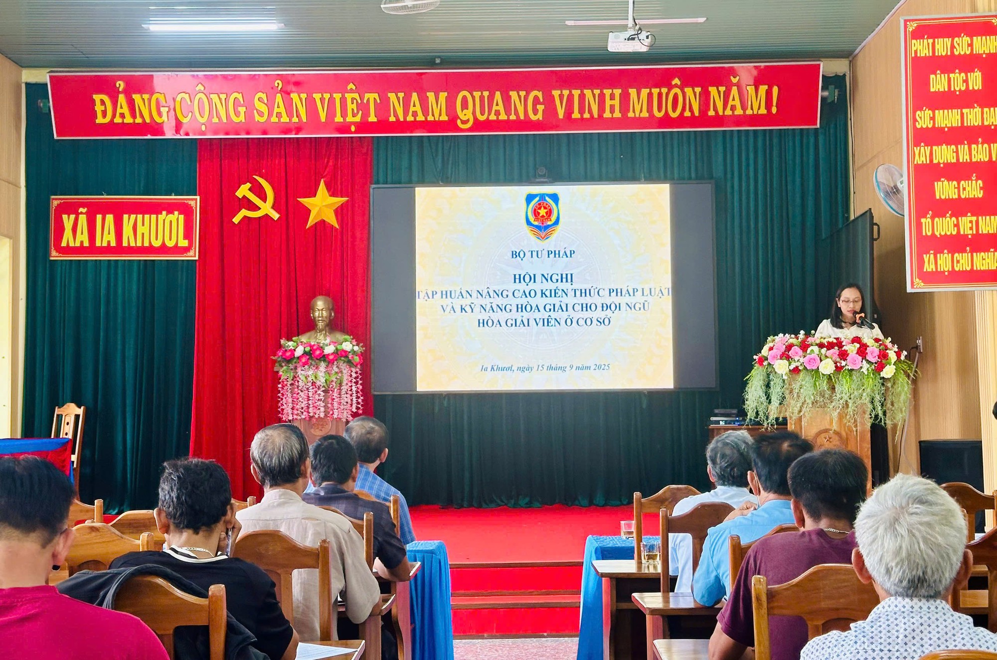 Bồi dưỡng pháp luật, kỹ năng hòa giải về đất đai cho hòa giải viên cơ sở- Ảnh 1.
