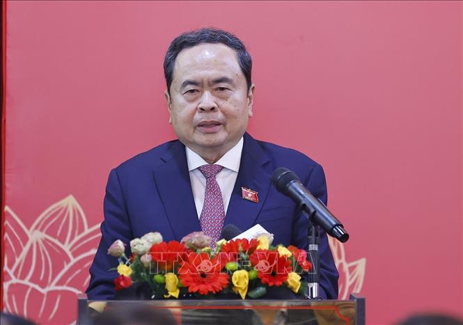 Chủ tịch Quốc hội gặp gỡ cộng đồng người Việt Nam tại Malaysia- Ảnh 1. Chủ tịch Quốc hội gặp gỡ cộng đồng người Việt Nam tại Malaysia- Ảnh 1.