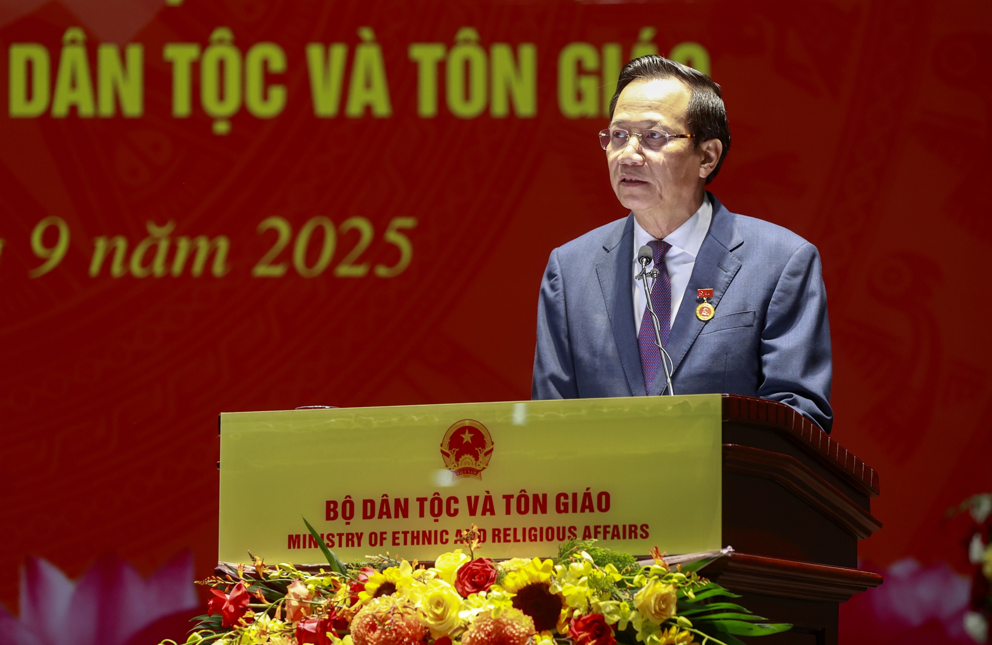 Thủ tướng dự lễ trao Huy hiệu 40 năm tuổi Đảng tặng đồng chí Đào Ngọc Dung- Ảnh 5.