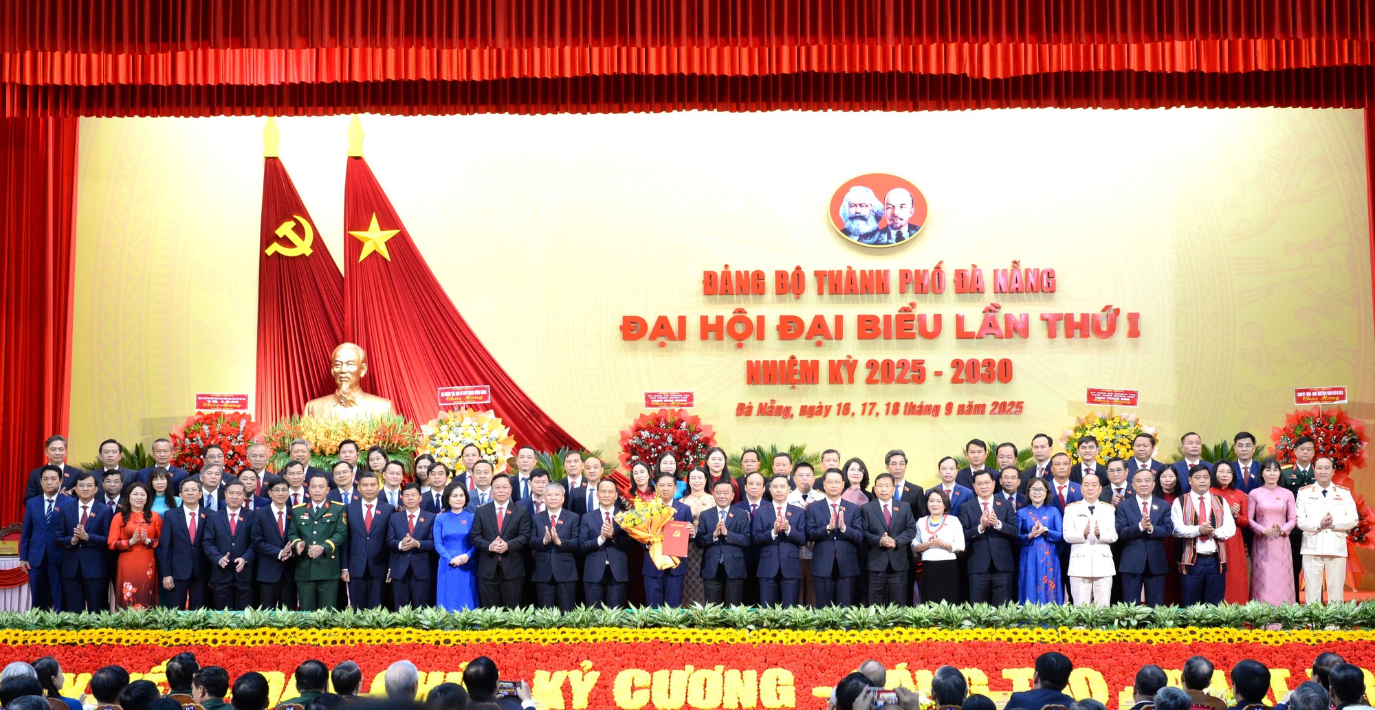 Danh sách Ban Thường vụ, Bí thư, các Phó Bí thư Thành ủy Đà Nẵng nhiệm kỳ 2025-2030- Ảnh 1. Danh sách Ban Thường vụ, Bí thư, các Phó Bí thư Thành ủy Đà Nẵng nhiệm kỳ 2025-2030- Ảnh 1.
