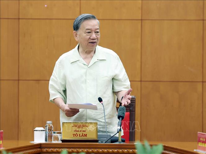 Tổng Bí thư Tô Lâm: Định hướng phát triển đô thị, nông thôn tương xứng với yêu cầu phát triển trong kỷ nguyên mới- Ảnh 3.