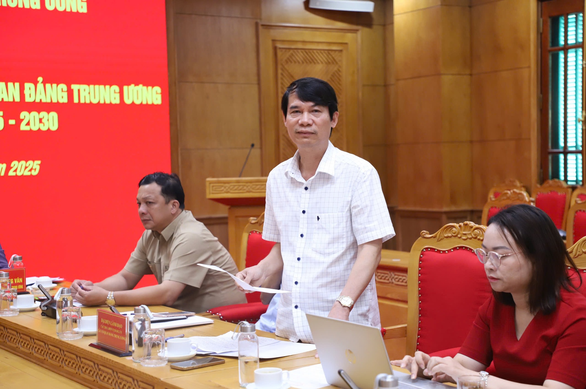 Đại hội Đảng bộ các cơ quan Đảng Trung ương lần thứ I: Tiếp tục đổi mới, nâng tầm tham mưu chiến lược- Ảnh 3. Đại hội Đảng bộ các cơ quan Đảng Trung ương lần thứ I: Tiếp tục đổi mới, nâng tầm tham mưu chiến lược- Ảnh 3.