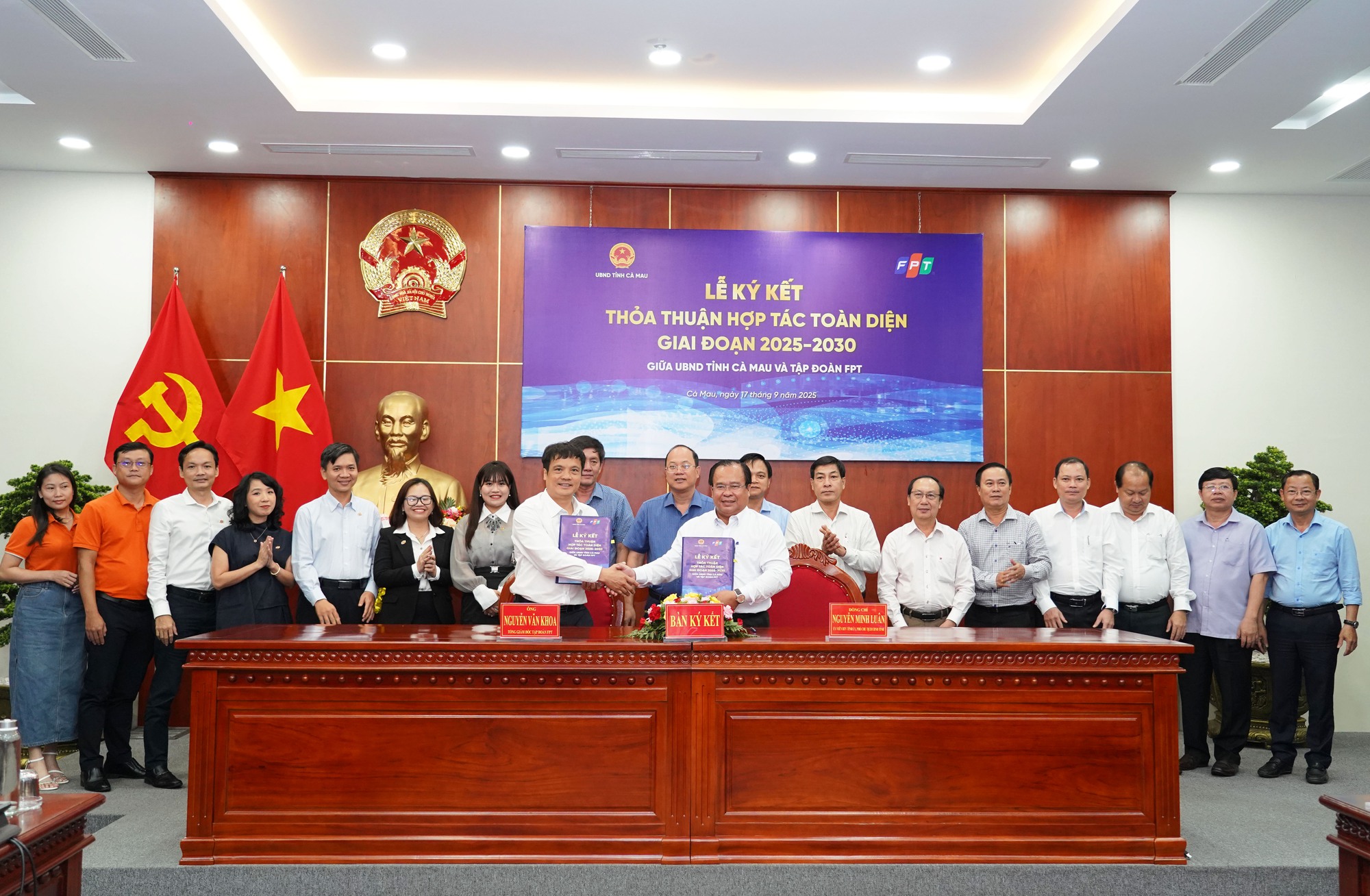 FPT và UBND Cà Mau hợp tác toàn diện về chuyển đổi số và phát triển nhân lực đến 2030- Ảnh 1. FPT và UBND Cà Mau hợp tác toàn diện về chuyển đổi số và phát triển nhân lực đến 2030- Ảnh 1.