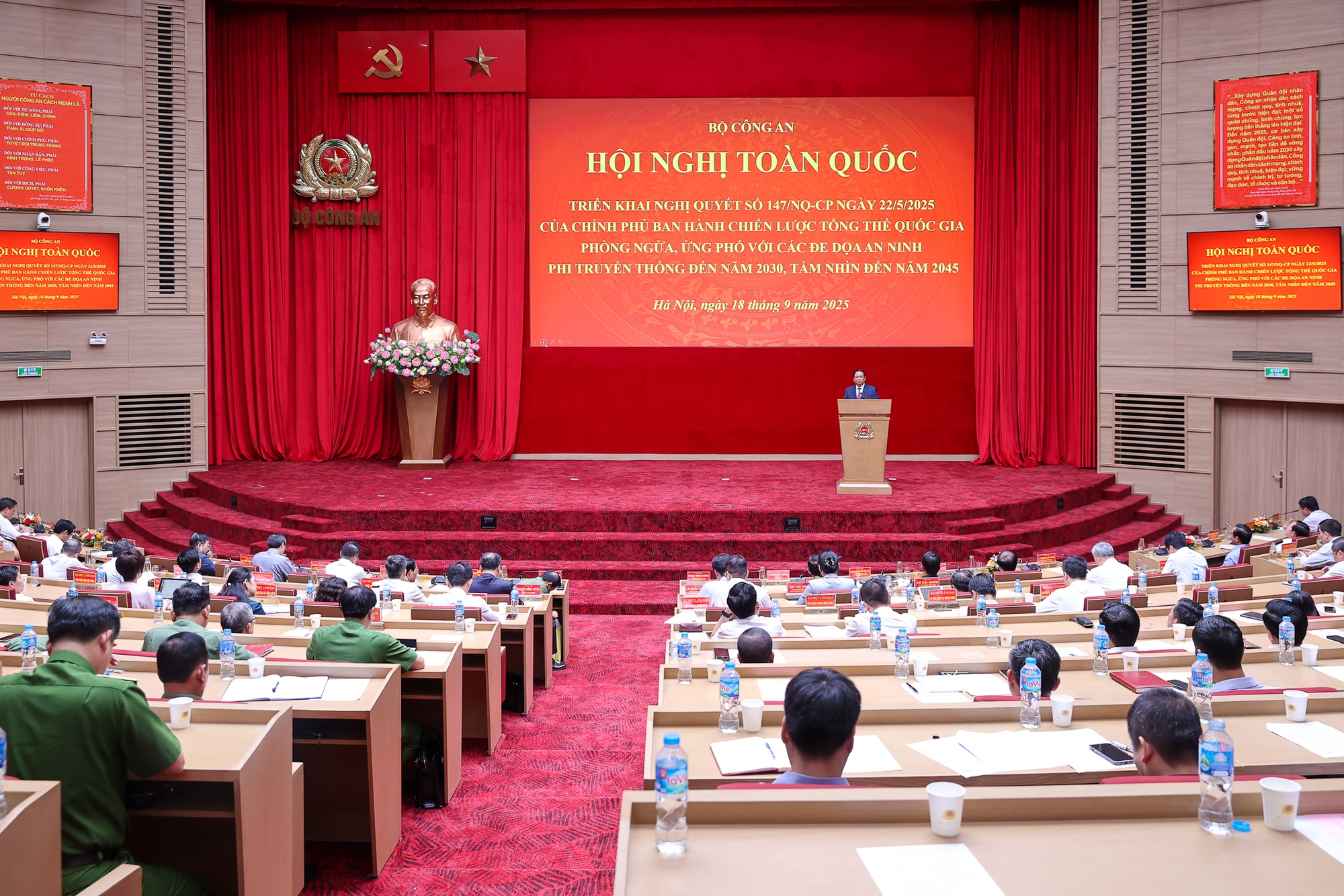 Thủ tướng: Phòng ngừa, ứng phó tổng thể, hiệu quả với các đe dọa an ninh phi truyền thống- Ảnh 3.