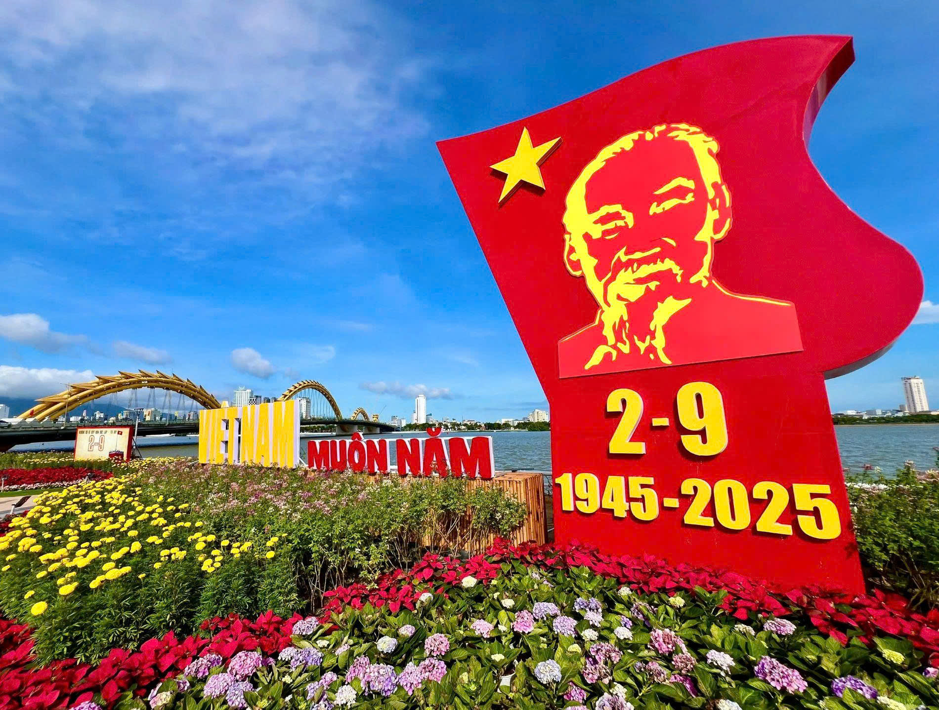 Hân hoan ngày Tết Độc lập khắp mọi miền Tổ quốc- Ảnh 2. Hân hoan ngày Tết Độc lập khắp mọi miền Tổ quốc- Ảnh 2.