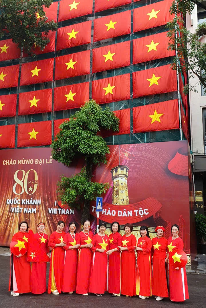 Hân hoan ngày Tết Độc lập khắp mọi miền Tổ quốc- Ảnh 9. Hân hoan ngày Tết Độc lập khắp mọi miền Tổ quốc- Ảnh 9.